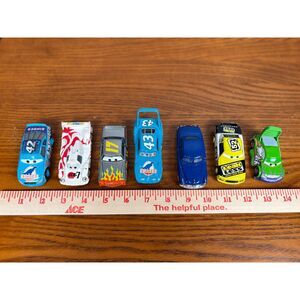 Disney Pixar Cars Diecast Lot of 7 Vehicles Mixed Characters Dinoco Leak Less